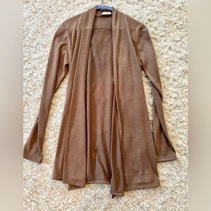 Lightweight everyday cardigan, size medium in taupe.
